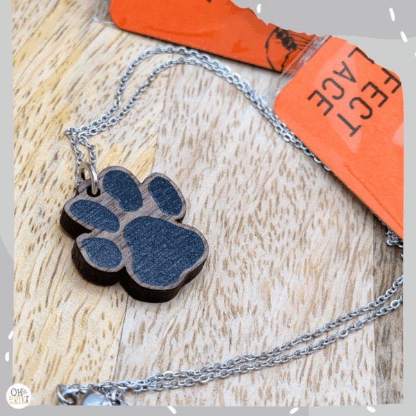 cat-paw-necklace