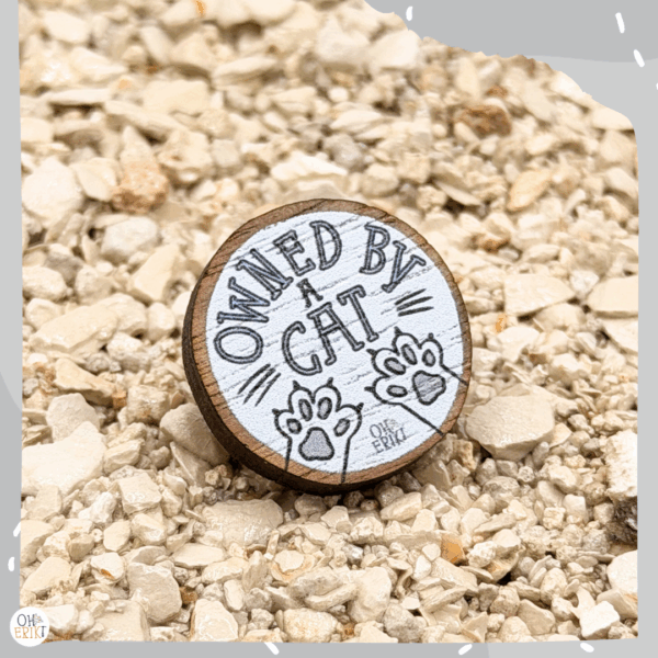 cat-wooden-pin-badge