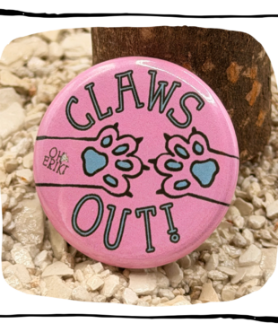 Claws Out 32 mm cat button badge by Oh Erik
